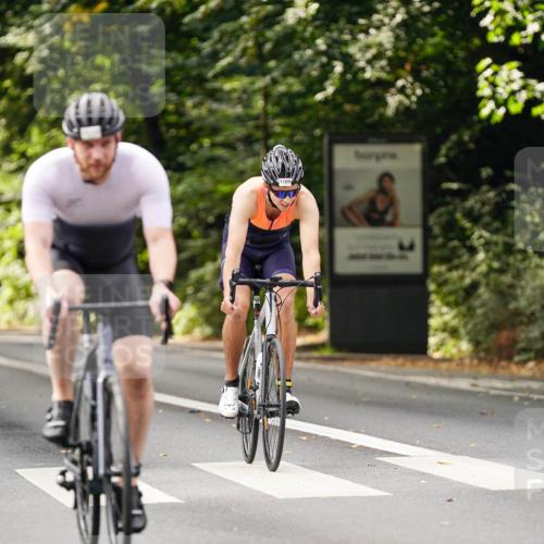 14.09.2025 - Stadtparktriathlon Michael Burmester http://msf.ph/oto/8912451 14.09.2025 11:36:30 Radfahren 1109, 1112, 1115 meine-sportfotos.de