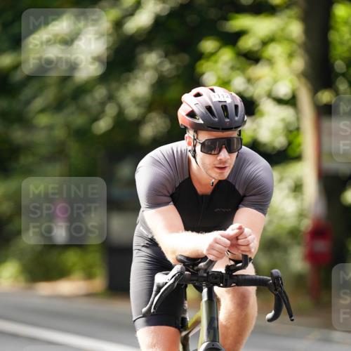 14.09.2025 - Stadtparktriathlon Michael Burmester http://msf.ph/oto/8912457 14.09.2025 11:36:36 Radfahren 938, 989, 1018, 1101, 1109, 1112, 1115 meine-sportfotos.de
