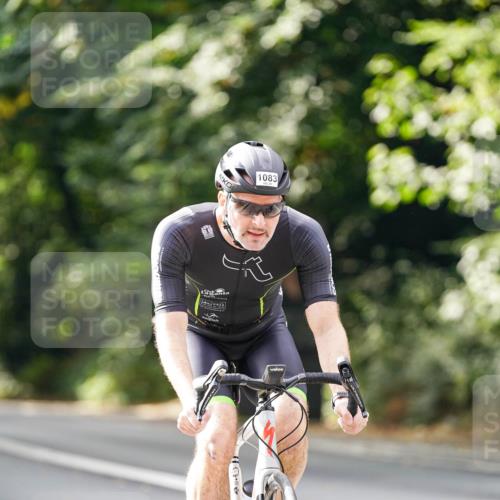 14.09.2025 - Stadtparktriathlon Michael Burmester http://msf.ph/oto/8912471 14.09.2025 11:36:49 Radfahren 916, 938, 973, 982, 1018, 1077, 1083 meine-sportfotos.de