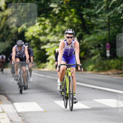 14.09.2025 - Stadtparktriathlon Michael Burmester http://msf.ph/oto/8912507 14.09.2025 11:37:58 Radfahren 963, 987, 1026, 1033, 1064, 1080, 1102 meine-sportfotos.de