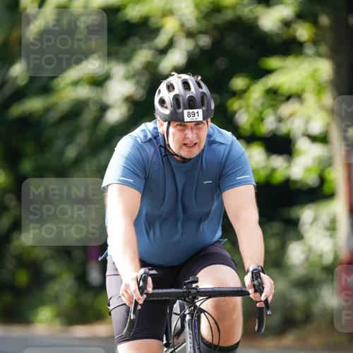 14.09.2025 - Stadtparktriathlon Michael Burmester http://msf.ph/oto/8912519 14.09.2025 11:38:15 Radfahren 891, 937, 1065 meine-sportfotos.de