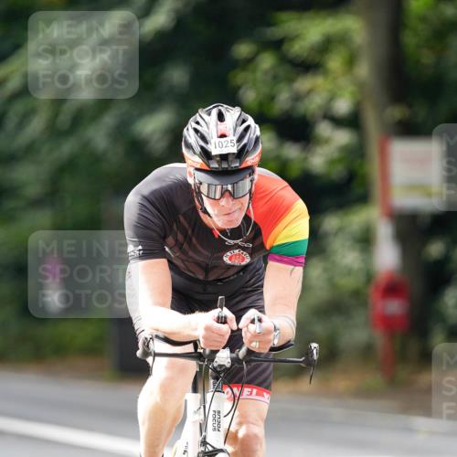 14.09.2025 - Stadtparktriathlon Michael Burmester http://msf.ph/oto/8912545 14.09.2025 11:38:57 Radfahren 855, 998, 1019, 1025, 1086, 1099 meine-sportfotos.de