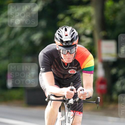 14.09.2025 - Stadtparktriathlon Michael Burmester http://msf.ph/oto/8912546 14.09.2025 11:38:57 Radfahren 855, 998, 1019, 1025, 1086, 1099 meine-sportfotos.de