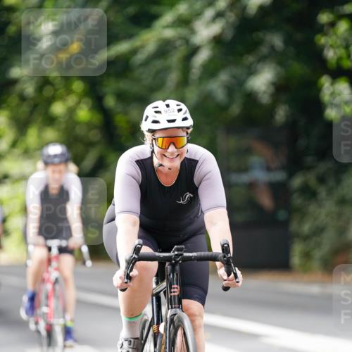 14.09.2025 - Stadtparktriathlon Michael Burmester http://msf.ph/oto/8912551 14.09.2025 11:39:08 Radfahren 949, 952, 1014, 1062, 1086 meine-sportfotos.de