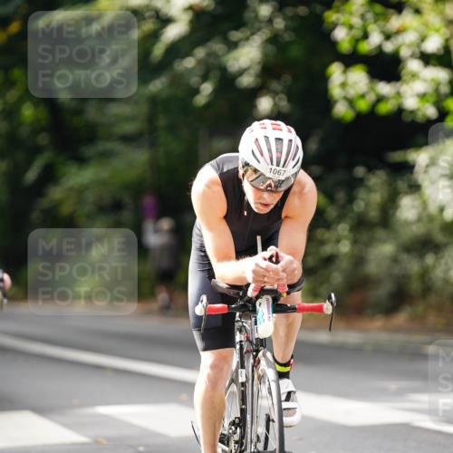14.09.2025 - Stadtparktriathlon Michael Burmester http://msf.ph/oto/8912590 14.09.2025 11:39:54 Radfahren 929, 945, 957, 964, 1056, 1060, 1067, 1095 meine-sportfotos.de