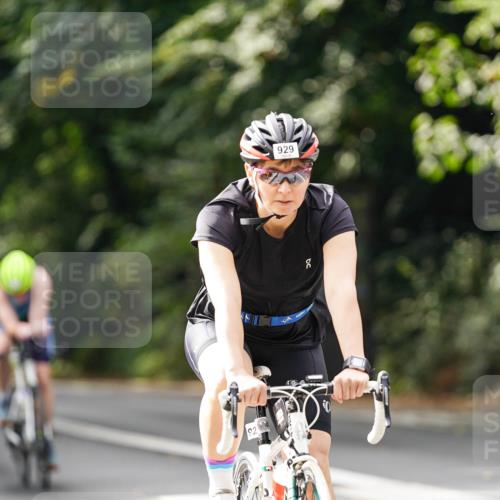 14.09.2025 - Stadtparktriathlon Michael Burmester http://msf.ph/oto/8912594 14.09.2025 11:39:56 Radfahren 822, 929, 945, 957, 964, 1056, 1060, 1067 meine-sportfotos.de