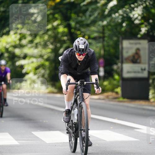 14.09.2025 - Stadtparktriathlon Michael Burmester http://msf.ph/oto/8912632 14.09.2025 11:40:44 Radfahren 857, 948, 950, 966, 967, 978, 1007, 1036, 1089, 1116 meine-sportfotos.de