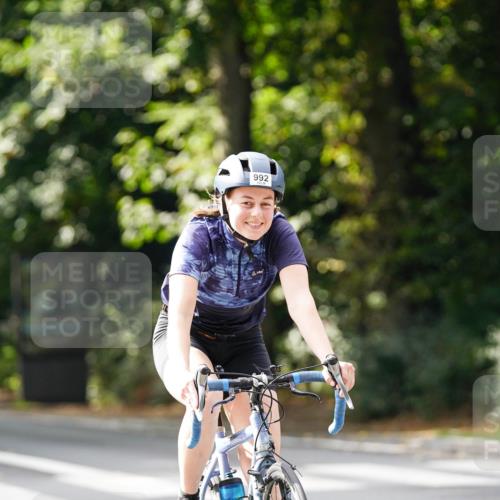 14.09.2025 - Stadtparktriathlon Michael Burmester http://msf.ph/oto/8912650 14.09.2025 11:41:04 Radfahren 992, 1022, 1098 meine-sportfotos.de