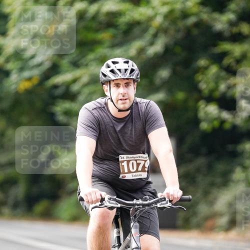 14.09.2025 - Stadtparktriathlon Michael Burmester http://msf.ph/oto/8912671 14.09.2025 11:41:39 Radfahren 930, 986, 1050, 1079 meine-sportfotos.de