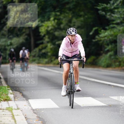 14.09.2025 - Stadtparktriathlon Michael Burmester http://msf.ph/oto/8912677 14.09.2025 11:41:50 Radfahren 970, 974, 1015, 1041, 1050, 1068 meine-sportfotos.de