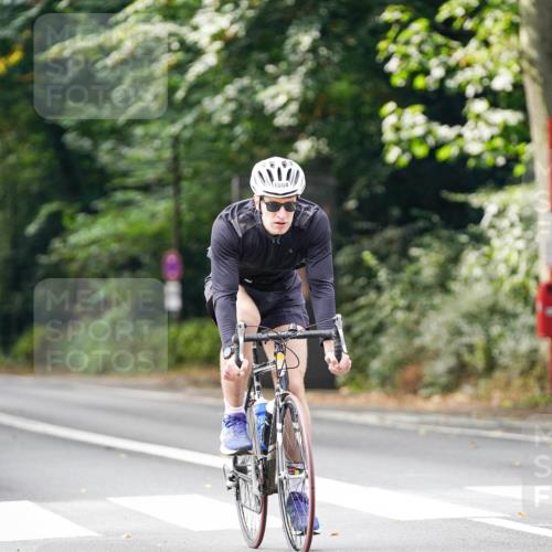 14.09.2025 - Stadtparktriathlon Michael Burmester http://msf.ph/oto/8912692 14.09.2025 11:42:19 Radfahren 934, 935, 962, 969, 979, 994, 1012, 1084 meine-sportfotos.de