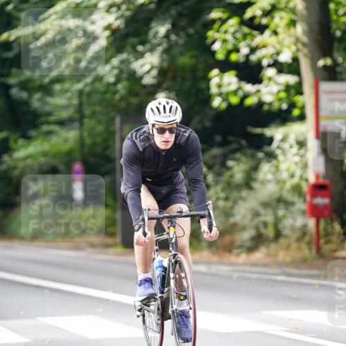 14.09.2025 - Stadtparktriathlon Michael Burmester http://msf.ph/oto/8912693 14.09.2025 11:42:19 Radfahren 934, 935, 962, 969, 979, 994, 1012, 1084 meine-sportfotos.de