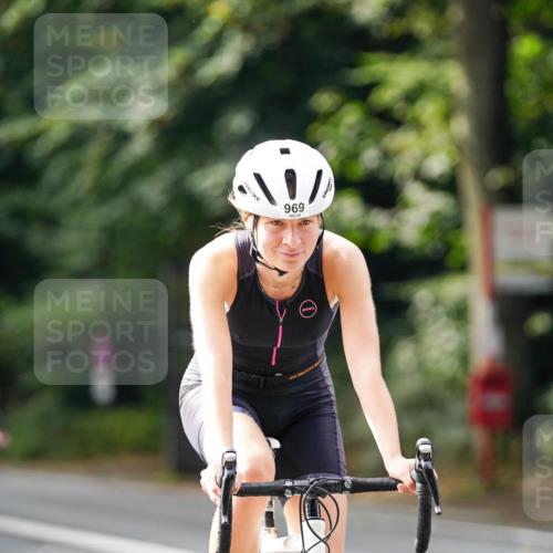 14.09.2025 - Stadtparktriathlon Michael Burmester http://msf.ph/oto/8912697 14.09.2025 11:42:22 Radfahren 934, 935, 962, 969, 979, 994, 1012, 1066, 1084 meine-sportfotos.de