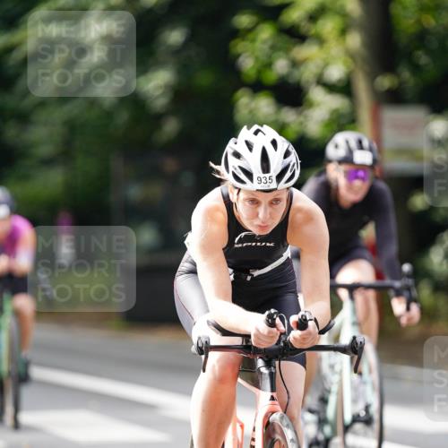 14.09.2025 - Stadtparktriathlon Michael Burmester http://msf.ph/oto/8912698 14.09.2025 11:42:24 Radfahren 934, 935, 962, 969, 979, 994, 1011, 1012, 1023, 1066, 1084 meine-sportfotos.de