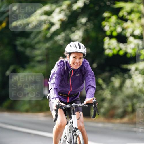 14.09.2025 - Stadtparktriathlon Michael Burmester http://msf.ph/oto/8912708 14.09.2025 11:42:30 Radfahren 934, 962, 979, 993, 1011, 1012, 1023, 1066, 1076, 1092 meine-sportfotos.de