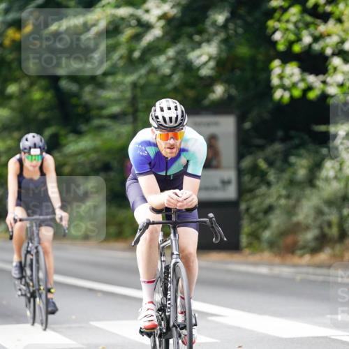 14.09.2025 - Stadtparktriathlon Michael Burmester http://msf.ph/oto/8912716 14.09.2025 11:42:35 Radfahren 993, 997, 1005, 1011, 1023, 1066, 1076, 1092, 1103, 1113 meine-sportfotos.de