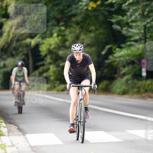 14.09.2025 - Stadtparktriathlon Michael Burmester http://msf.ph/oto/8912762 14.09.2025 11:43:24 Radfahren 961, 985, 1059, 1077, 1117 meine-sportfotos.de