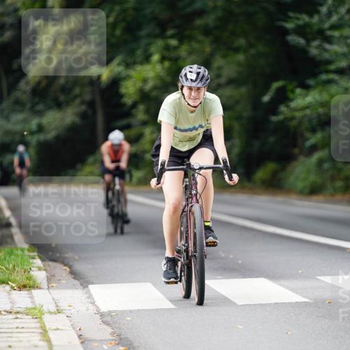 14.09.2025 - Stadtparktriathlon Michael Burmester http://msf.ph/oto/8912765 14.09.2025 11:43:27 Radfahren 961, 985, 1077, 1117 meine-sportfotos.de