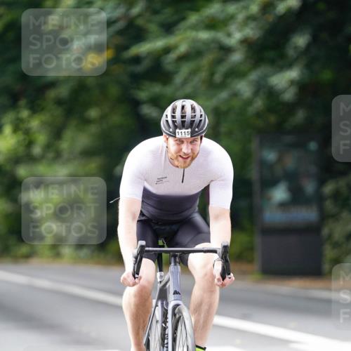 14.09.2025 - Stadtparktriathlon Michael Burmester http://msf.ph/oto/8912798 14.09.2025 11:44:15 Radfahren 925, 996, 1027, 1115 meine-sportfotos.de