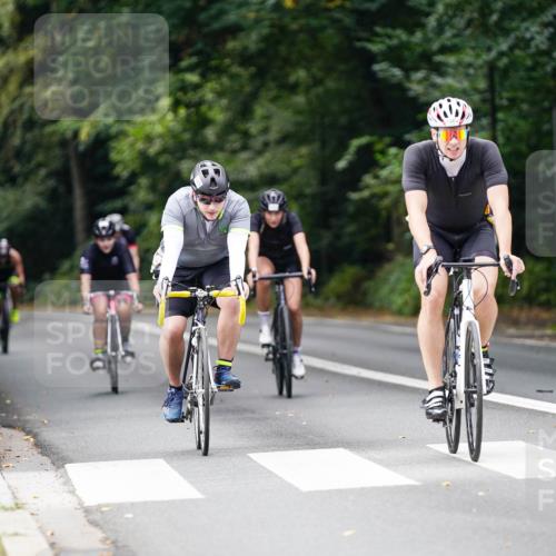 14.09.2025 - Stadtparktriathlon Michael Burmester http://msf.ph/oto/8912805 14.09.2025 11:44:27 Radfahren 931, 944, 973, 982, 1009, 1026, 1040, 1051, 1085 meine-sportfotos.de
