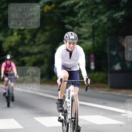 14.09.2025 - Stadtparktriathlon Michael Burmester http://msf.ph/oto/8912819 14.09.2025 11:44:35 Radfahren 931, 938, 944, 973, 982, 989, 995, 1009, 1051, 1085 meine-sportfotos.de