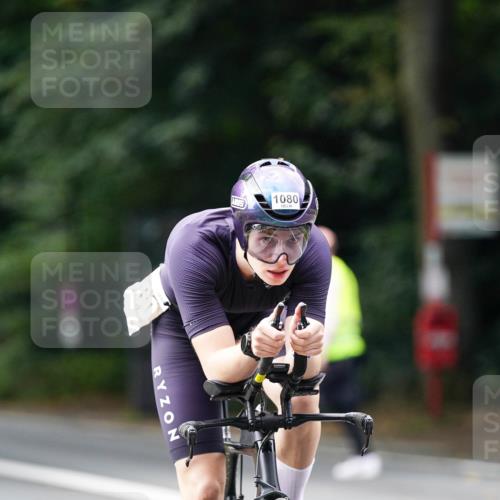 14.09.2025 - Stadtparktriathlon Michael Burmester http://msf.ph/oto/8912824 14.09.2025 11:44:45 Radfahren 995, 1018, 1043, 1080, 1102 meine-sportfotos.de