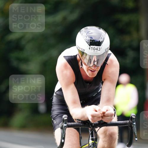 14.09.2025 - Stadtparktriathlon Michael Burmester http://msf.ph/oto/8912827 14.09.2025 11:44:45 Radfahren 995, 1018, 1043, 1080, 1102 meine-sportfotos.de