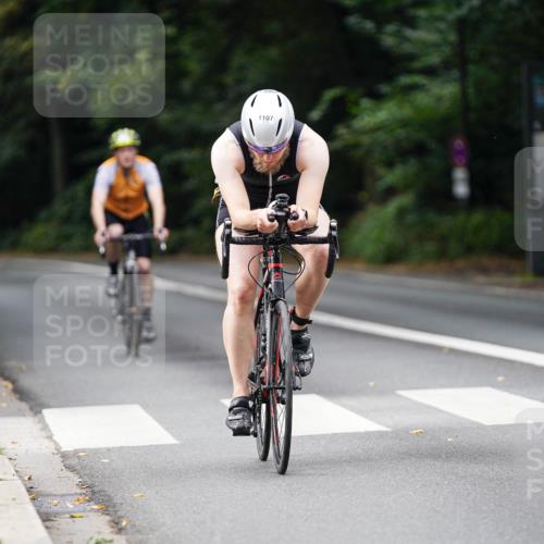 14.09.2025 - Stadtparktriathlon Michael Burmester http://msf.ph/oto/8912834 14.09.2025 11:44:56 Radfahren 987, 1048, 1107 meine-sportfotos.de