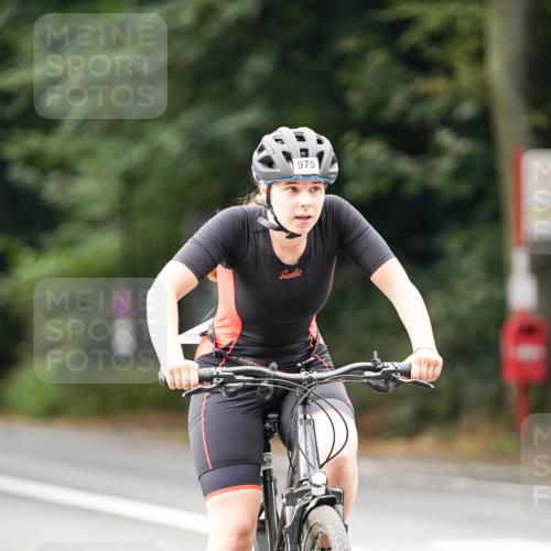 14.09.2025 - Stadtparktriathlon Michael Burmester http://msf.ph/oto/8912859 14.09.2025 11:45:40 Radfahren 963, 975, 981, 1064 meine-sportfotos.de