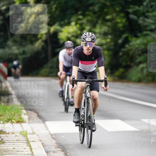 14.09.2025 - Stadtparktriathlon Michael Burmester http://msf.ph/oto/8912887 14.09.2025 11:46:28 Radfahren 943, 1062, 1065, 1086 meine-sportfotos.de