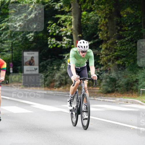14.09.2025 - Stadtparktriathlon Michael Burmester http://msf.ph/oto/8912900 14.09.2025 11:46:43 Radfahren 939, 984, 1025, 1031, 1058, 1063, 1087 meine-sportfotos.de