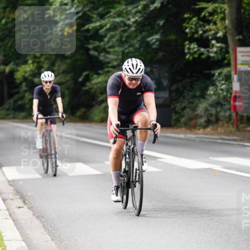 14.09.2025 - Stadtparktriathlon Michael Burmester http://msf.ph/oto/8912902 14.09.2025 11:46:49 Radfahren 984, 1025, 1063, 1087 meine-sportfotos.de