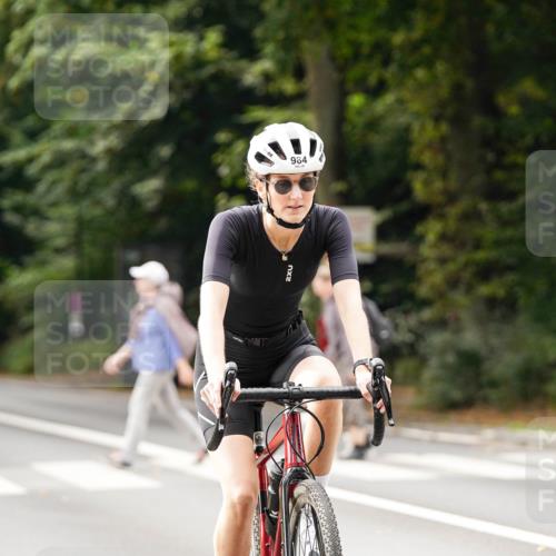 14.09.2025 - Stadtparktriathlon Michael Burmester http://msf.ph/oto/8912904 14.09.2025 11:46:51 Radfahren 984, 1087 meine-sportfotos.de
