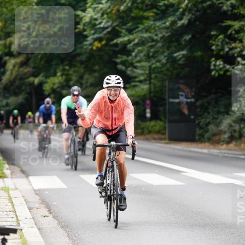 14.09.2025 - Stadtparktriathlon Michael Burmester http://msf.ph/oto/8912906 14.09.2025 11:47:01 Radfahren 937, 940, 955, 1069, 1073, 1110, 1120 meine-sportfotos.de