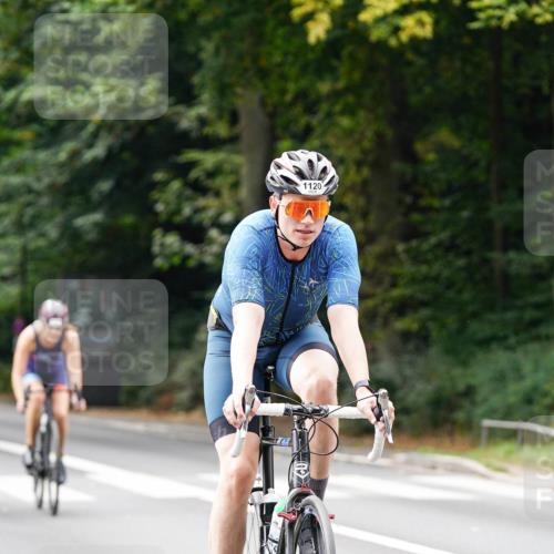14.09.2025 - Stadtparktriathlon Michael Burmester http://msf.ph/oto/8912911 14.09.2025 11:47:04 Radfahren 937, 940, 955, 1060, 1069, 1073, 1091, 1110, 1120 meine-sportfotos.de