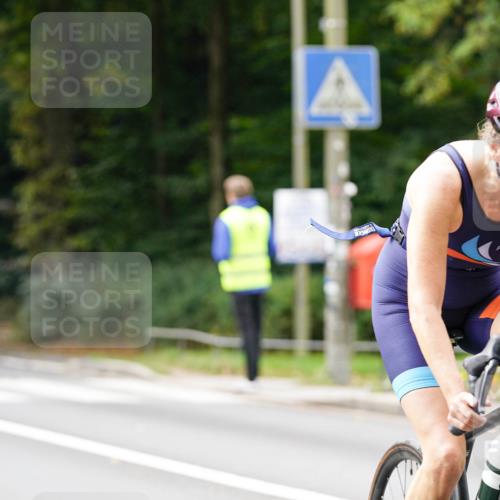 14.09.2025 - Stadtparktriathlon Michael Burmester http://msf.ph/oto/8912914 14.09.2025 11:47:06 Radfahren 937, 940, 955, 1060, 1069, 1073, 1091, 1110, 1120 meine-sportfotos.de