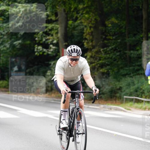 14.09.2025 - Stadtparktriathlon Michael Burmester http://msf.ph/oto/8912915 14.09.2025 11:47:07 Radfahren 937, 940, 955, 998, 1060, 1069, 1073, 1091, 1110, 1120 meine-sportfotos.de