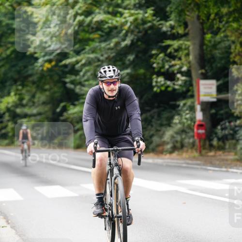 14.09.2025 - Stadtparktriathlon Michael Burmester http://msf.ph/oto/8912922 14.09.2025 11:47:11 Radfahren 937, 940, 998, 1016, 1060, 1073, 1091 meine-sportfotos.de