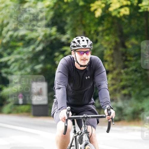14.09.2025 - Stadtparktriathlon Michael Burmester http://msf.ph/oto/8912923 14.09.2025 11:47:12 Radfahren 937, 998, 1016, 1060, 1073, 1091 meine-sportfotos.de