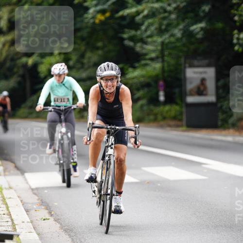 14.09.2025 - Stadtparktriathlon Michael Burmester http://msf.ph/oto/8912924 14.09.2025 11:47:15 Radfahren 998, 1016, 1060, 1091, 1095 meine-sportfotos.de