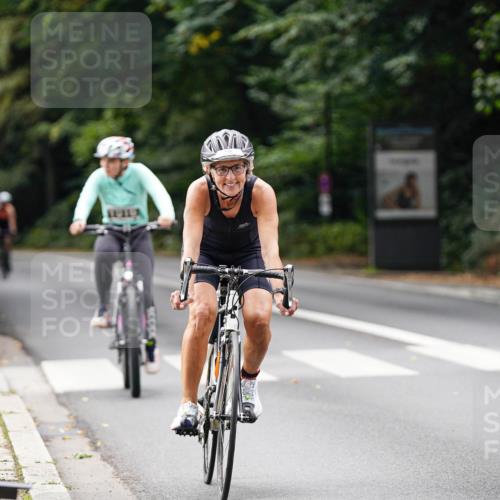14.09.2025 - Stadtparktriathlon Michael Burmester http://msf.ph/oto/8912925 14.09.2025 11:47:15 Radfahren 998, 1016, 1060, 1091, 1095 meine-sportfotos.de