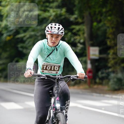 14.09.2025 - Stadtparktriathlon Michael Burmester http://msf.ph/oto/8912928 14.09.2025 11:47:17 Radfahren 998, 1016, 1036, 1091, 1095 meine-sportfotos.de