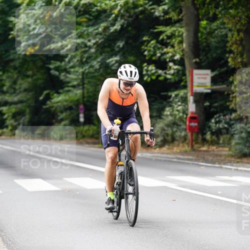 14.09.2025 - Stadtparktriathlon Michael Burmester http://msf.ph/oto/8912930 14.09.2025 11:47:21 Radfahren 998, 1016, 1036, 1095 meine-sportfotos.de