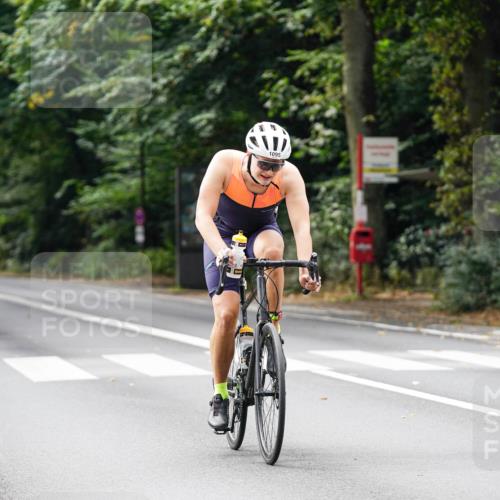 14.09.2025 - Stadtparktriathlon Michael Burmester http://msf.ph/oto/8912931 14.09.2025 11:47:21 Radfahren 998, 1016, 1036, 1095 meine-sportfotos.de
