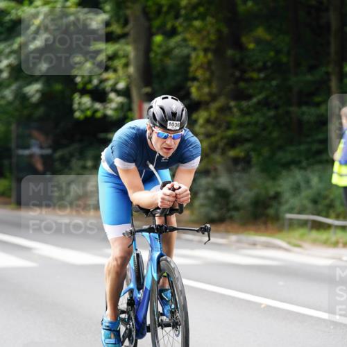 14.09.2025 - Stadtparktriathlon Michael Burmester http://msf.ph/oto/8912934 14.09.2025 11:47:25 Radfahren 1036, 1095, 1108 meine-sportfotos.de