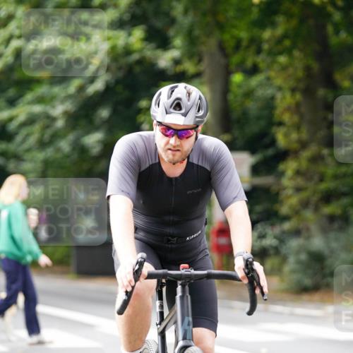 14.09.2025 - Stadtparktriathlon Michael Burmester http://msf.ph/oto/8912938 14.09.2025 11:47:30 Radfahren 1036, 1108 meine-sportfotos.de