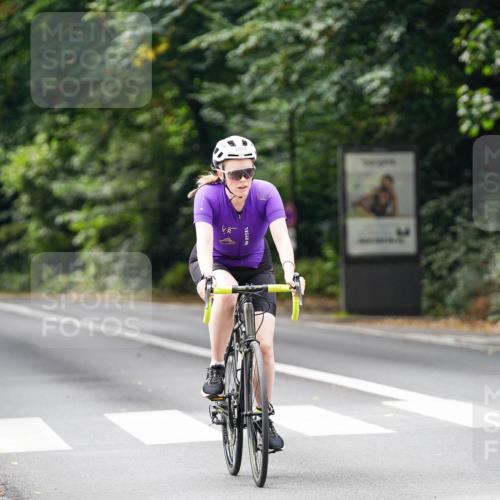 14.09.2025 - Stadtparktriathlon Michael Burmester http://msf.ph/oto/8912939 14.09.2025 11:47:38 Radfahren 1014 meine-sportfotos.de