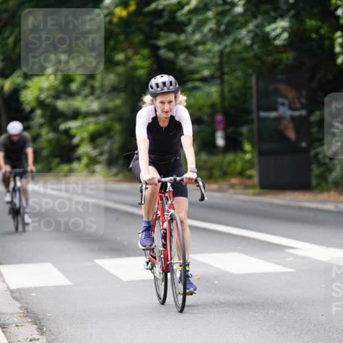 14.09.2025 - Stadtparktriathlon Michael Burmester http://msf.ph/oto/8912943 14.09.2025 11:47:52 Radfahren 949, 1056 meine-sportfotos.de