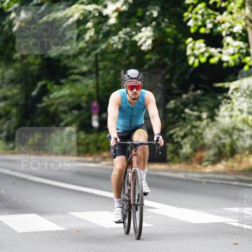 14.09.2025 - Stadtparktriathlon Michael Burmester http://msf.ph/oto/8912949 14.09.2025 11:48:00 Radfahren 952, 1049, 1056, 1116 meine-sportfotos.de