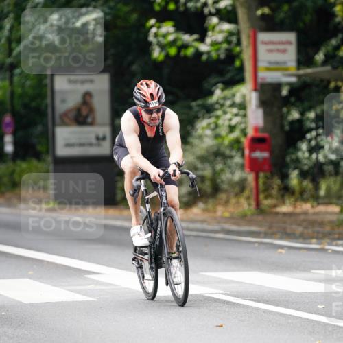 14.09.2025 - Stadtparktriathlon Michael Burmester http://msf.ph/oto/8912953 14.09.2025 11:48:06 Radfahren 927, 952, 960, 1049, 1088, 1116 meine-sportfotos.de